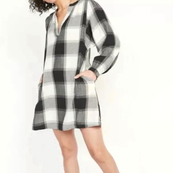 Old Navy Black and White Plaid Dress - Picture 1 of 8